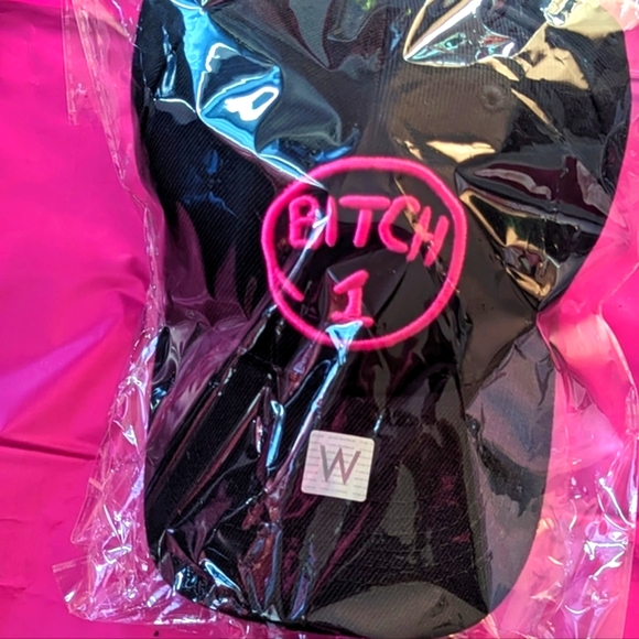 Snapback Caps - Picture 1 of 1